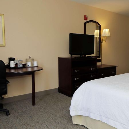 Hampton Inn By Hilton Clinton Eksteriør billede