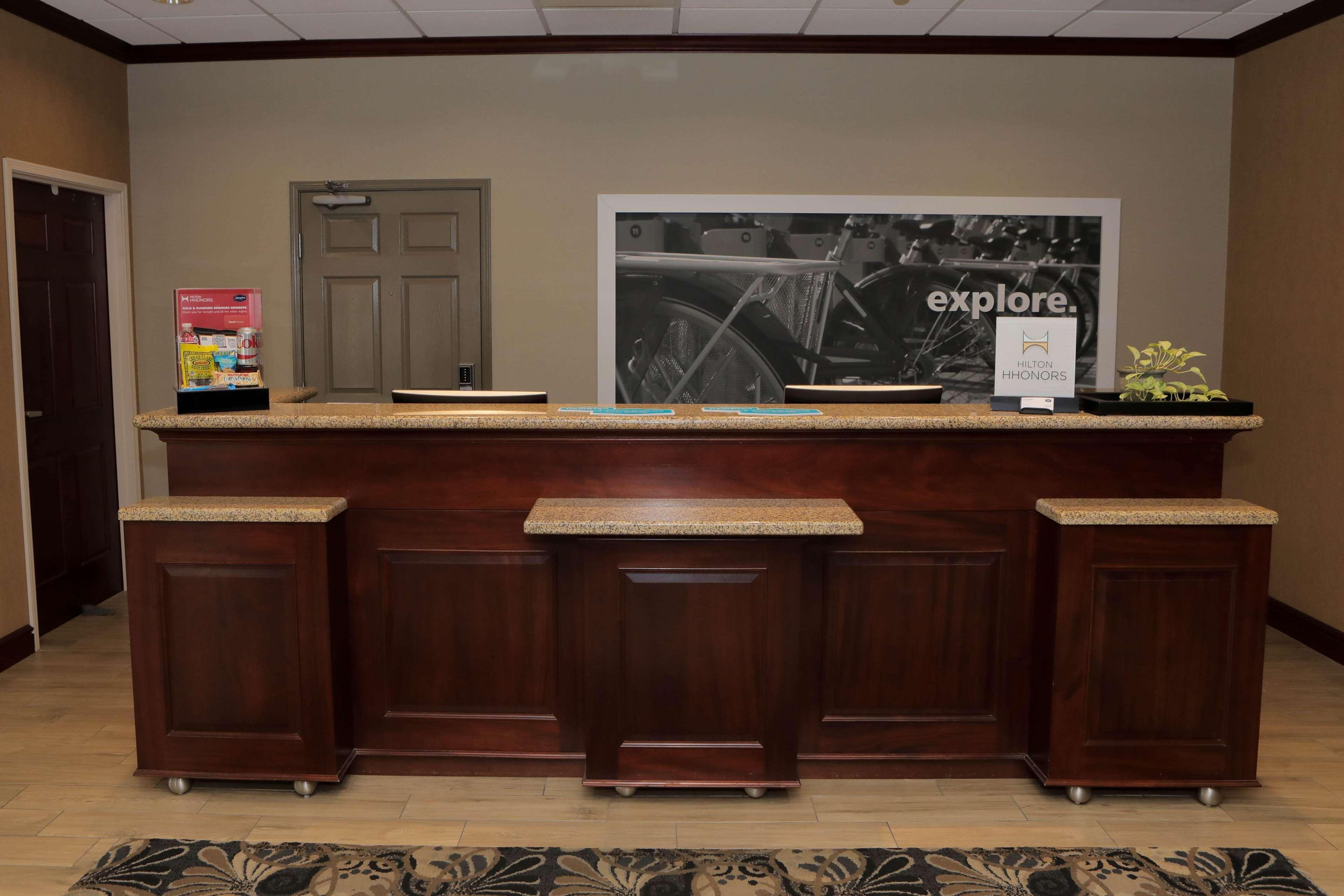Hampton Inn By Hilton Clinton Eksteriør billede