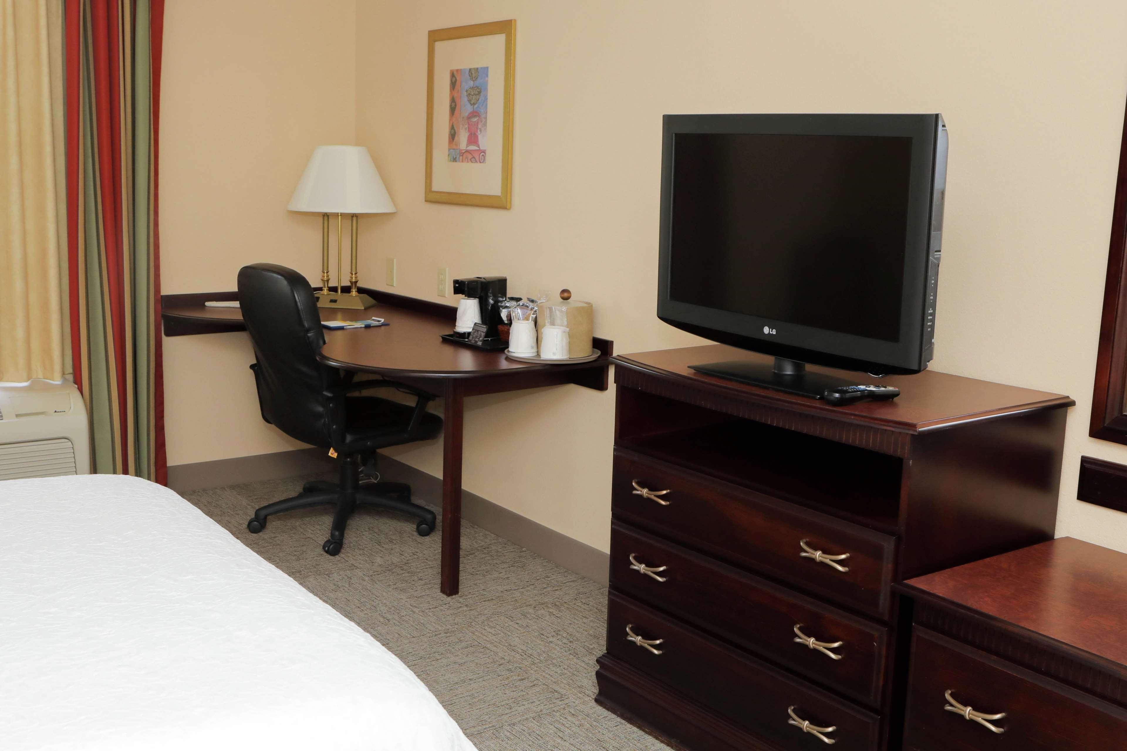 Hampton Inn By Hilton Clinton Eksteriør billede