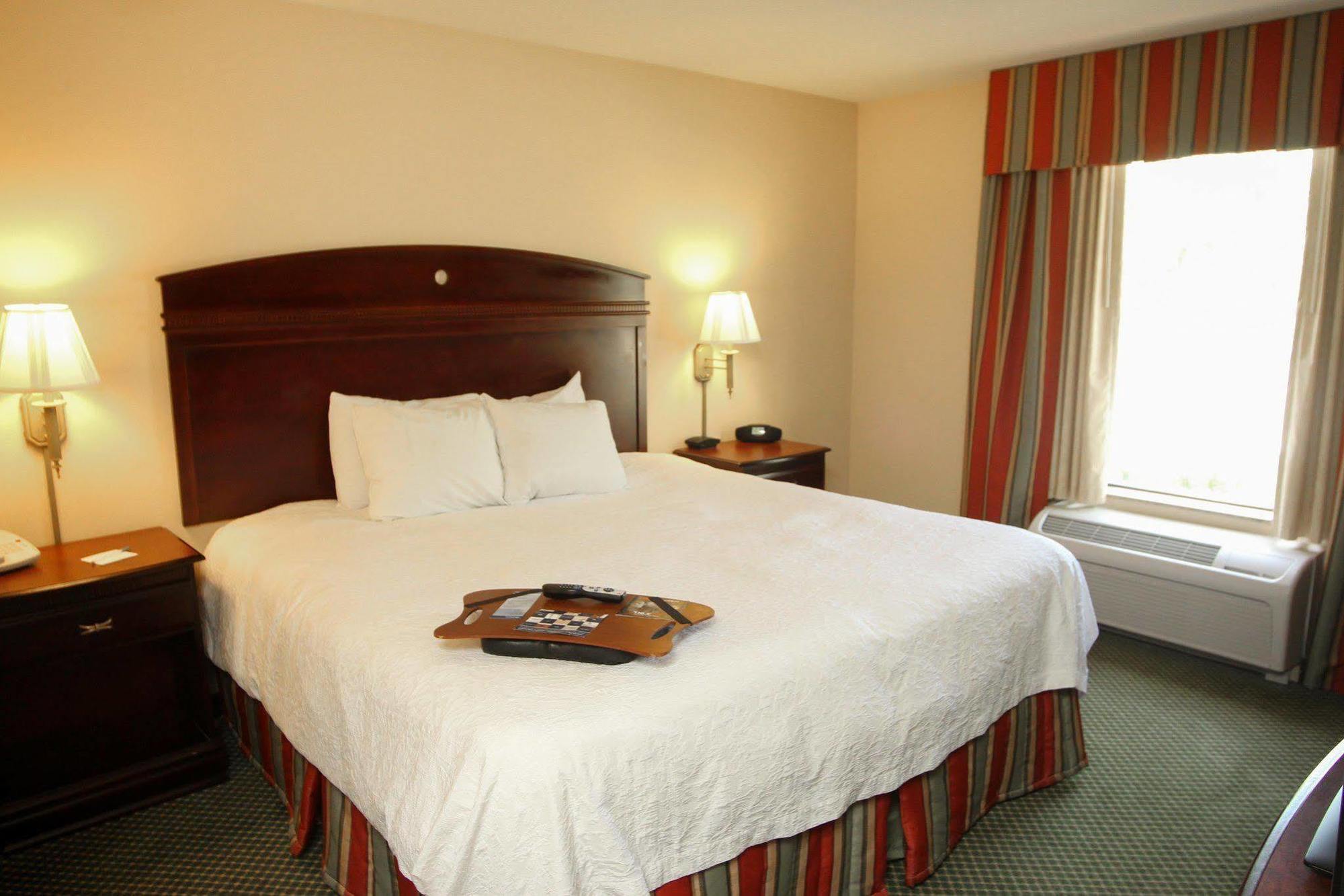 Hampton Inn By Hilton Clinton Eksteriør billede