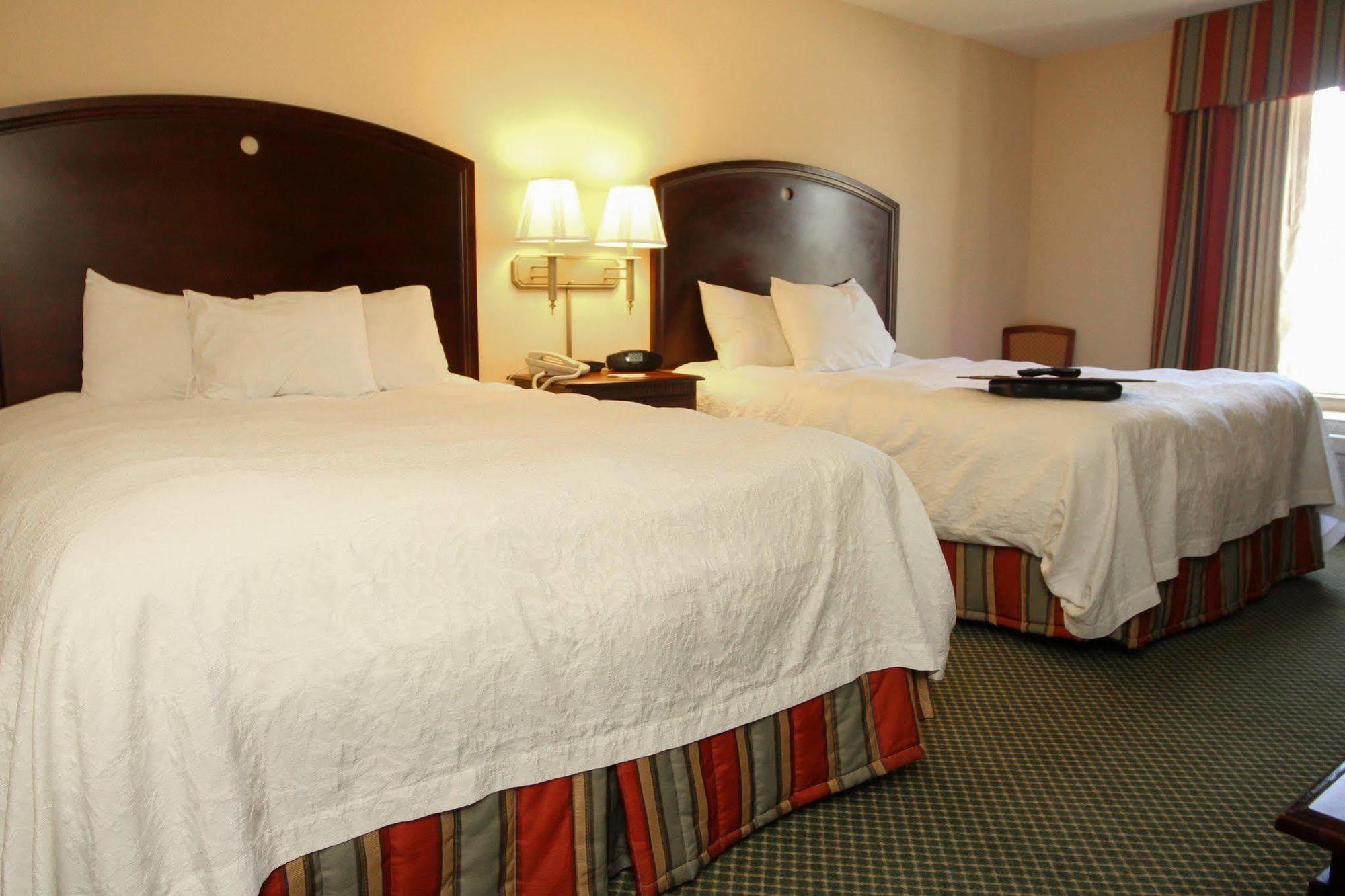 Hampton Inn By Hilton Clinton Eksteriør billede